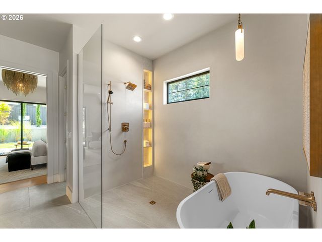 16067 Kaylyn Dr, Oregon City, OR 97045