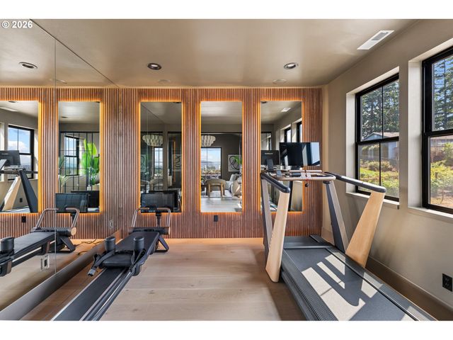 16067 Kaylyn Dr, Oregon City, OR 97045