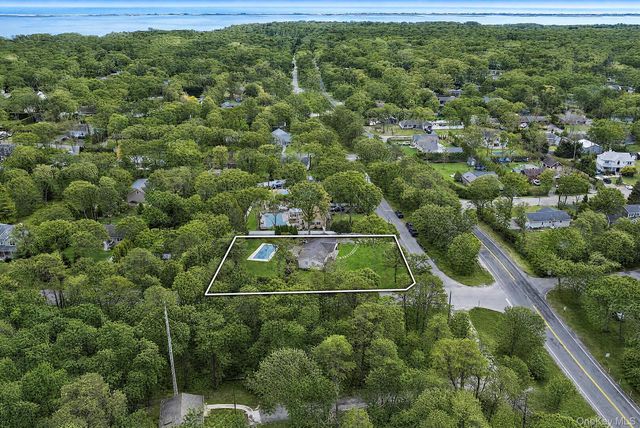 3 Jones Road, Hampton Bays, NY 11946