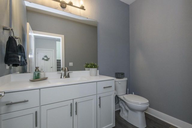 W176N7392 Amethyst DRIVE, Menomonee Falls, WI 53051