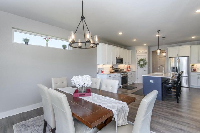 W176N7392 Amethyst DRIVE, Menomonee Falls, WI 53051