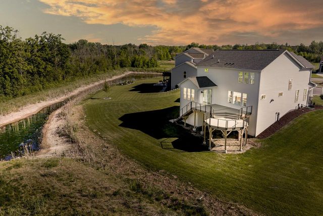W176N7392 Amethyst DRIVE, Menomonee Falls, WI 53051