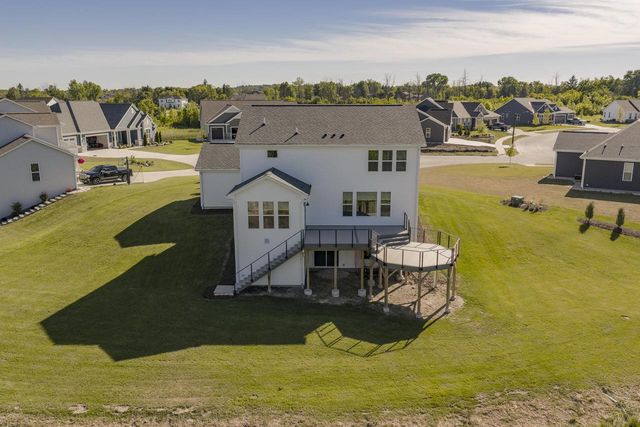 W176N7392 Amethyst DRIVE, Menomonee Falls, WI 53051