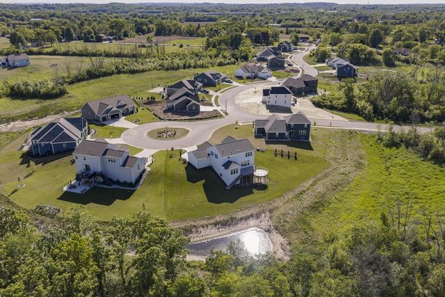 W176N7392 Amethyst DRIVE, Menomonee Falls, WI 53051