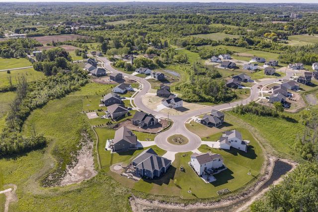 W176N7392 Amethyst DRIVE, Menomonee Falls, WI 53051