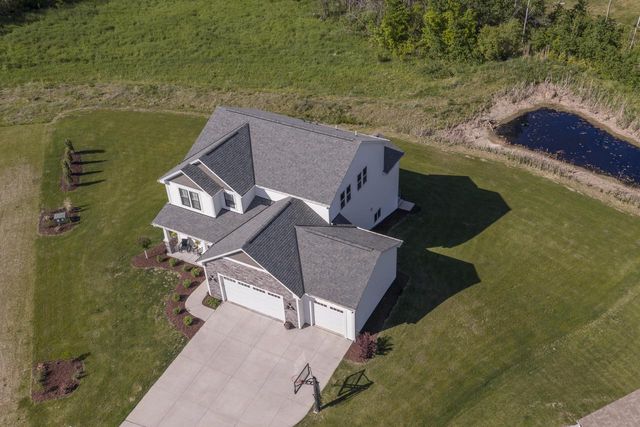 W176N7392 Amethyst DRIVE, Menomonee Falls, WI 53051