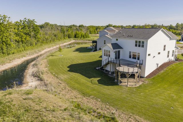 W176N7392 Amethyst DRIVE, Menomonee Falls, WI 53051