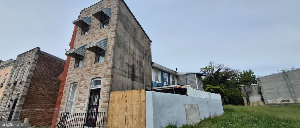 1106 E BIDDLE ST, Baltimore, MD 21202