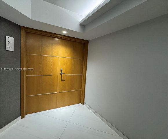 400 S Pointe Dr 1610, Miami Beach, FL 33139