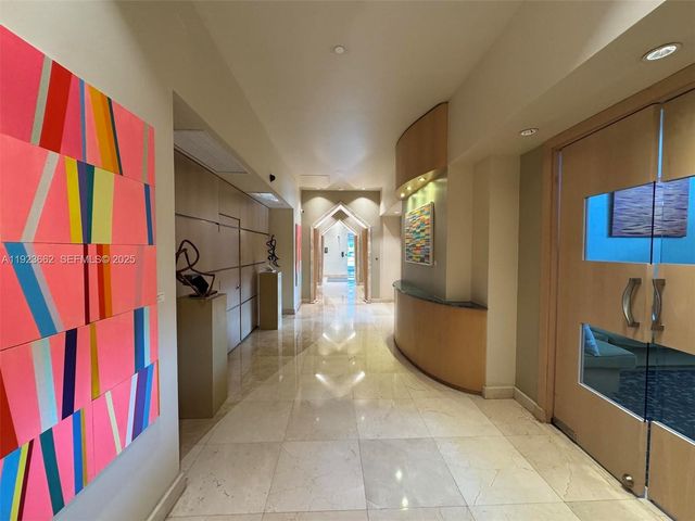 400 S Pointe Dr 1610, Miami Beach, FL 33139