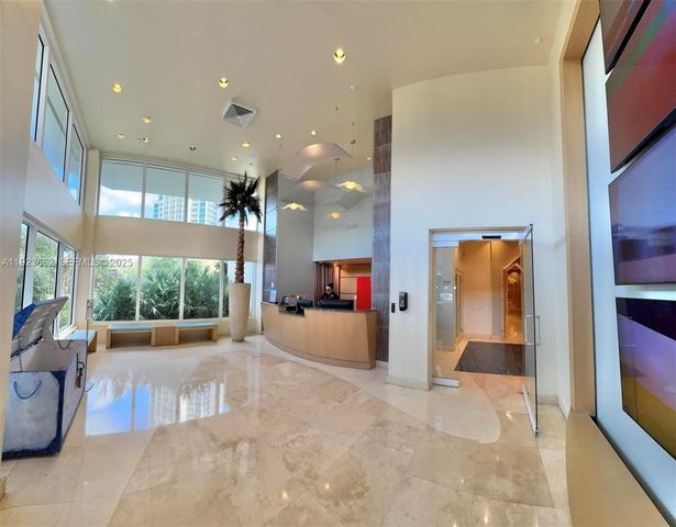400 S Pointe Dr 1610, Miami Beach, FL 33139