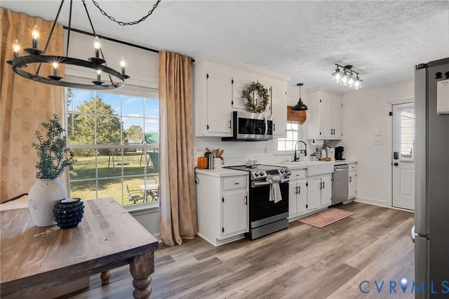 453 Manquin Dr, King William, VA 23009