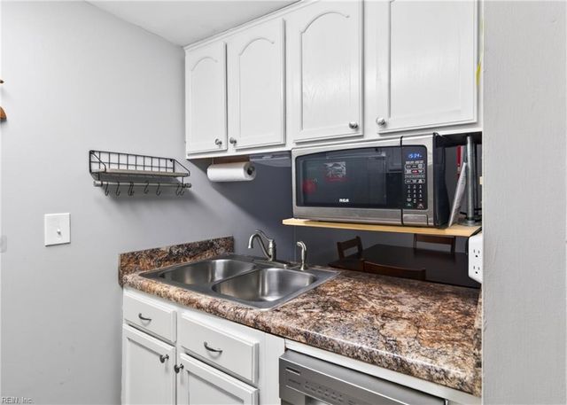 308 Pacific DR, Hampton, VA 23666