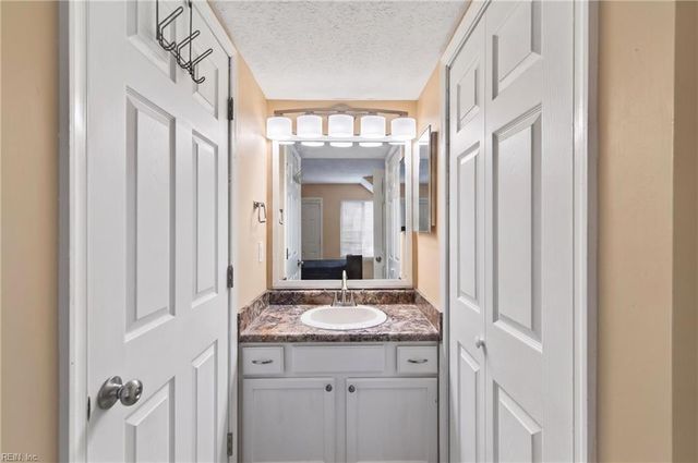 308 Pacific DR, Hampton, VA 23666