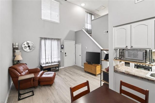 308 Pacific DR, Hampton, VA 23666