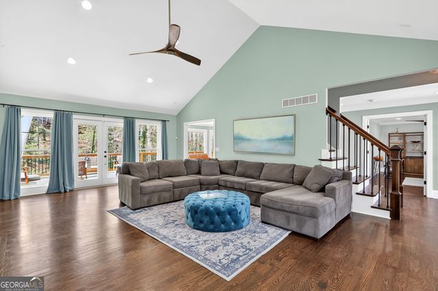 1565 East Bank Drive, Marietta, GA 30068