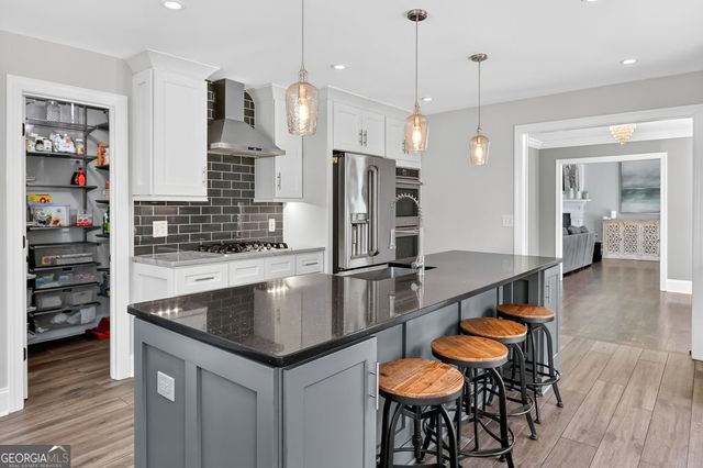 1565 East Bank Drive, Marietta, GA 30068