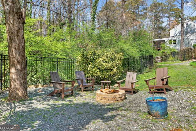 1565 East Bank Drive, Marietta, GA 30068