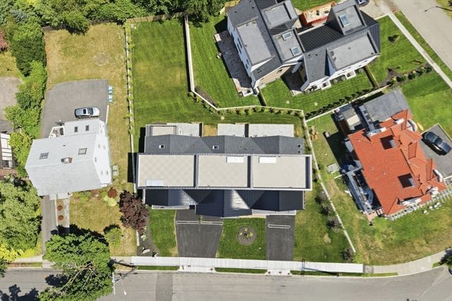 7 Algonquin Rd 1, Newton, MA 02467
