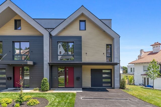 7 Algonquin Rd 1, Newton, MA 02467