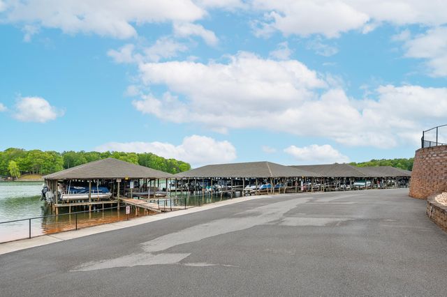 1273 Graves Harbor Trl Apt 3301, Huddleston, VA 24104