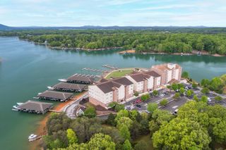 1273 Graves Harbor Trl Apt 3301, Huddleston, VA 24104