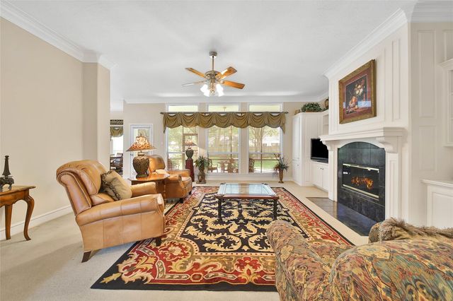 2601 Woods Estates Drive, Conroe, TX 77304