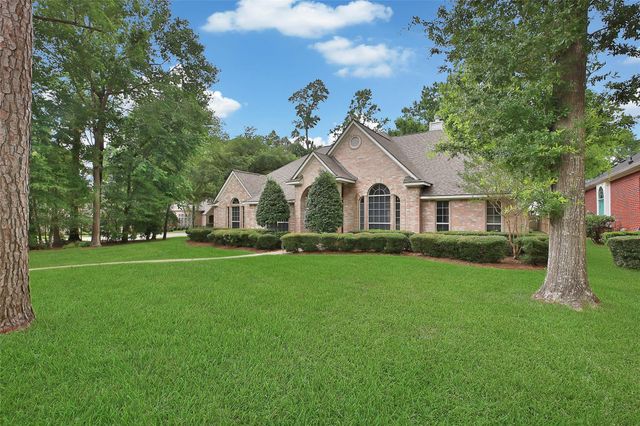 2601 Woods Estates Drive, Conroe, TX 77304
