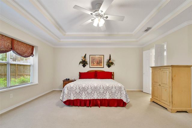 2601 Woods Estates Drive, Conroe, TX 77304
