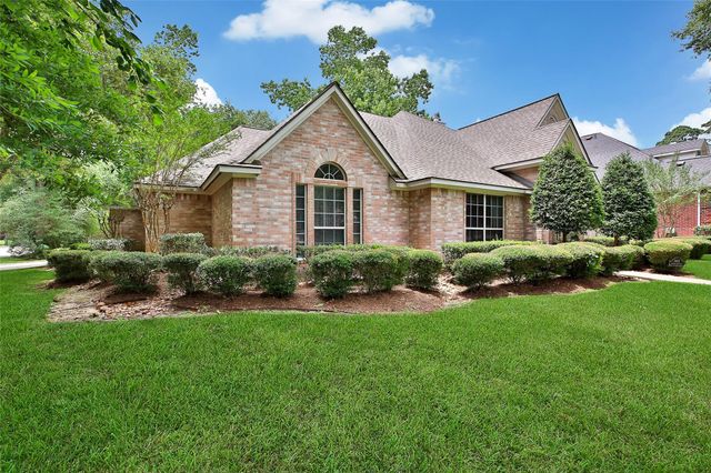2601 Woods Estates Drive, Conroe, TX 77304
