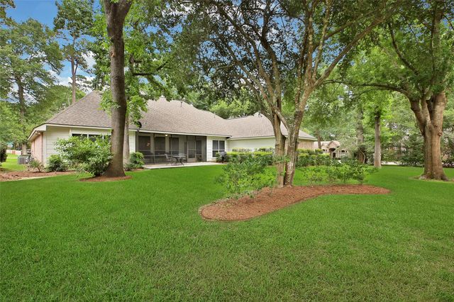 2601 Woods Estates Drive, Conroe, TX 77304