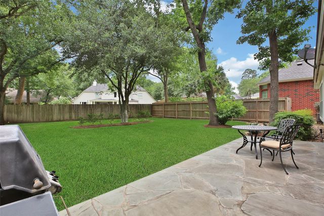 2601 Woods Estates Drive, Conroe, TX 77304