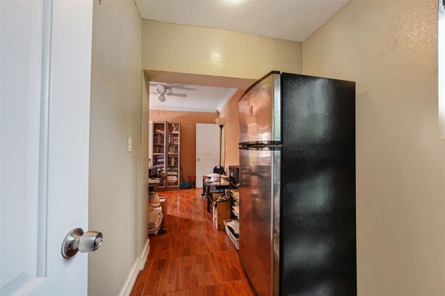 413 NW 100th Ter, Miami, FL 33150