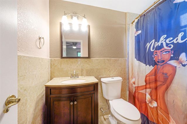 413 NW 100th Ter, Miami, FL 33150