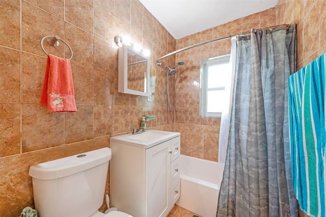 413 NW 100th Ter, Miami, FL 33150