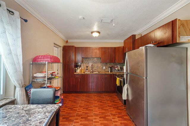 413 NW 100th Ter, Miami, FL 33150