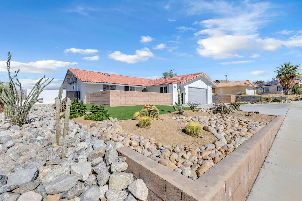 9925 San Simeon Drive, Desert Hot Springs, CA 92240