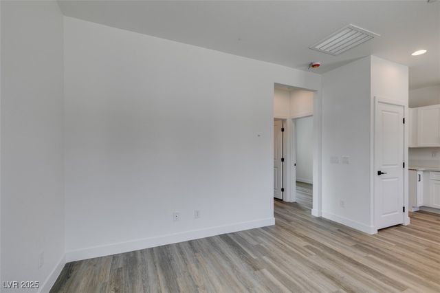 365 North 16th Street, Las Vegas, NV 89101