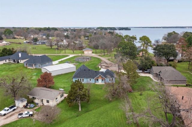 335 Cross Tie Ranch Road, Trinidad, TX 75163