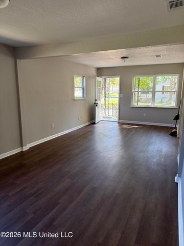 1811 Wilson Avenue, Pascagoula, MS 39567