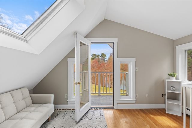 30 S River St, Wellesley, MA 02482