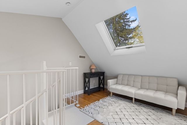 30 S River St, Wellesley, MA 02482