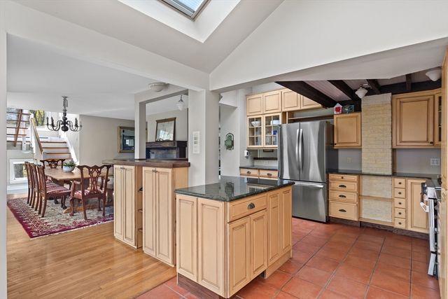 30 S River St, Wellesley, MA 02482