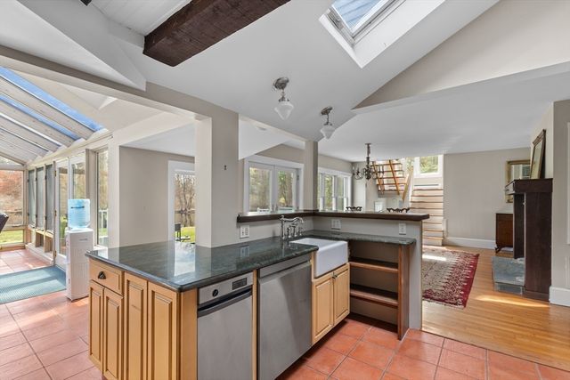 30 S River St, Wellesley, MA 02482