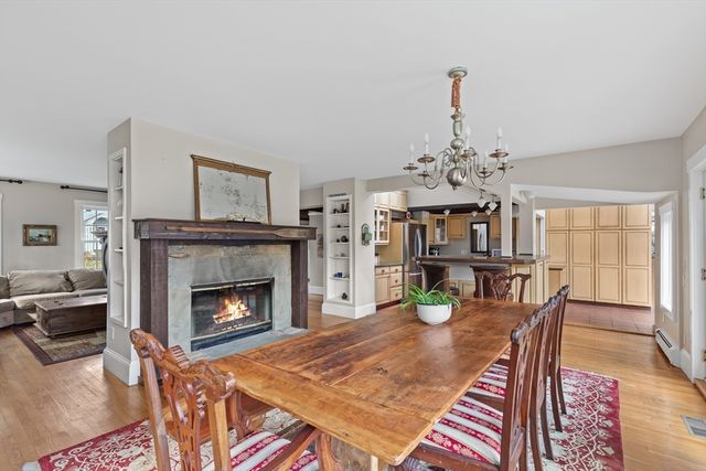 30 S River St, Wellesley, MA 02482