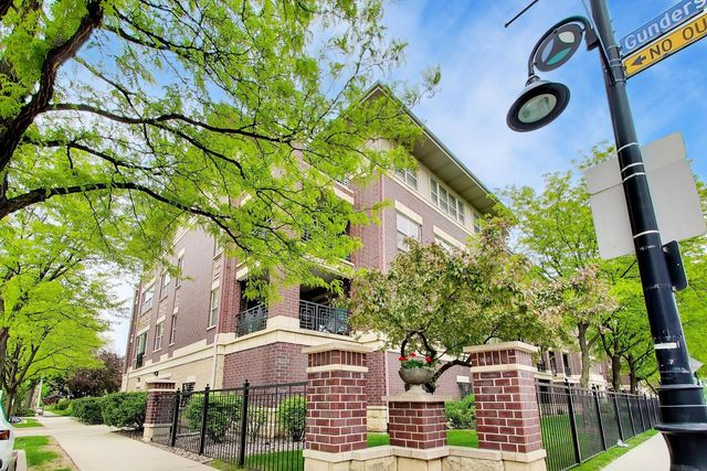 6436 ROOSEVELT Road 208, Oak Park, IL 60304