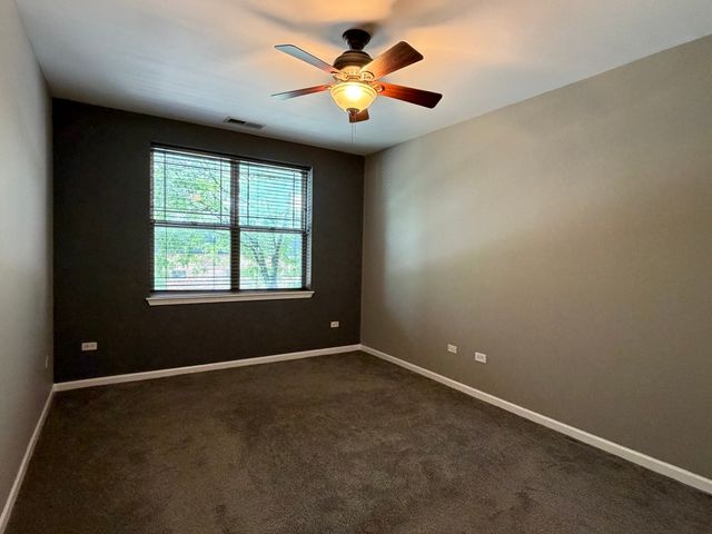 6436 ROOSEVELT Road 208, Oak Park, IL 60304