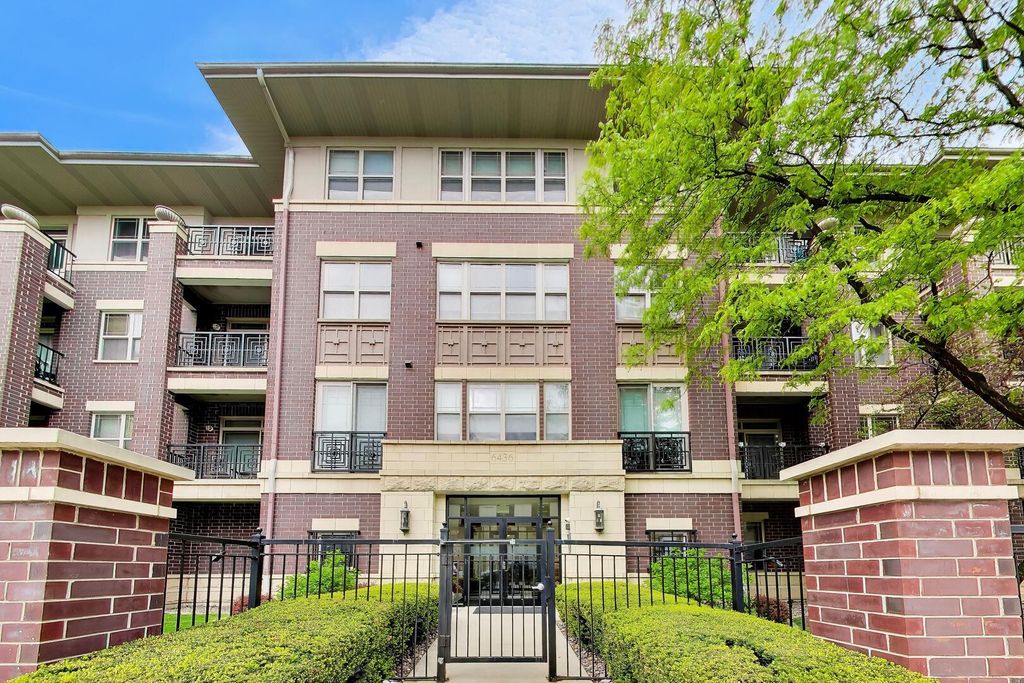 6436 ROOSEVELT Road 208, Oak Park, IL 60304