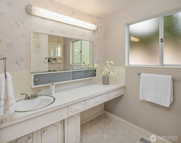 4239 S 185th Street, Seatac, WA 98188