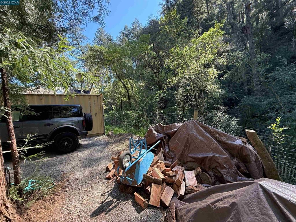 Image 10 of property listing at 5680 Dry Creek Rd, Napa, CA 94558